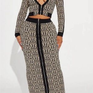 Fashion nova Geometric Black and White Skirt